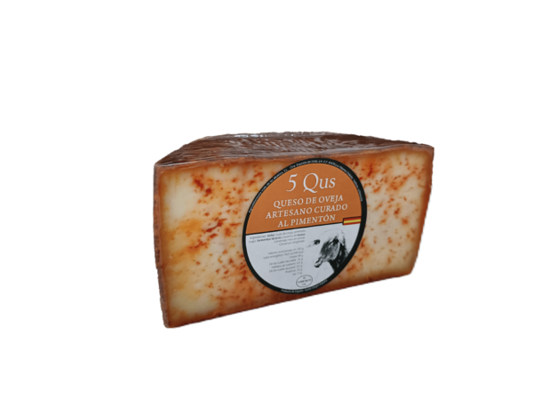 queso de oveja curado en pimentón