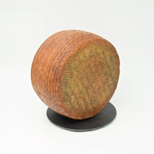 queso de oveja curado en pimentón